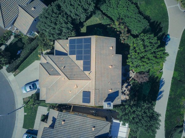 Panneaux solaires photovoltaïques : réponses aux avis clients
